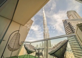 
                                                            Breath Taking Burj Khalifa View | Higher Floor
                                                        
